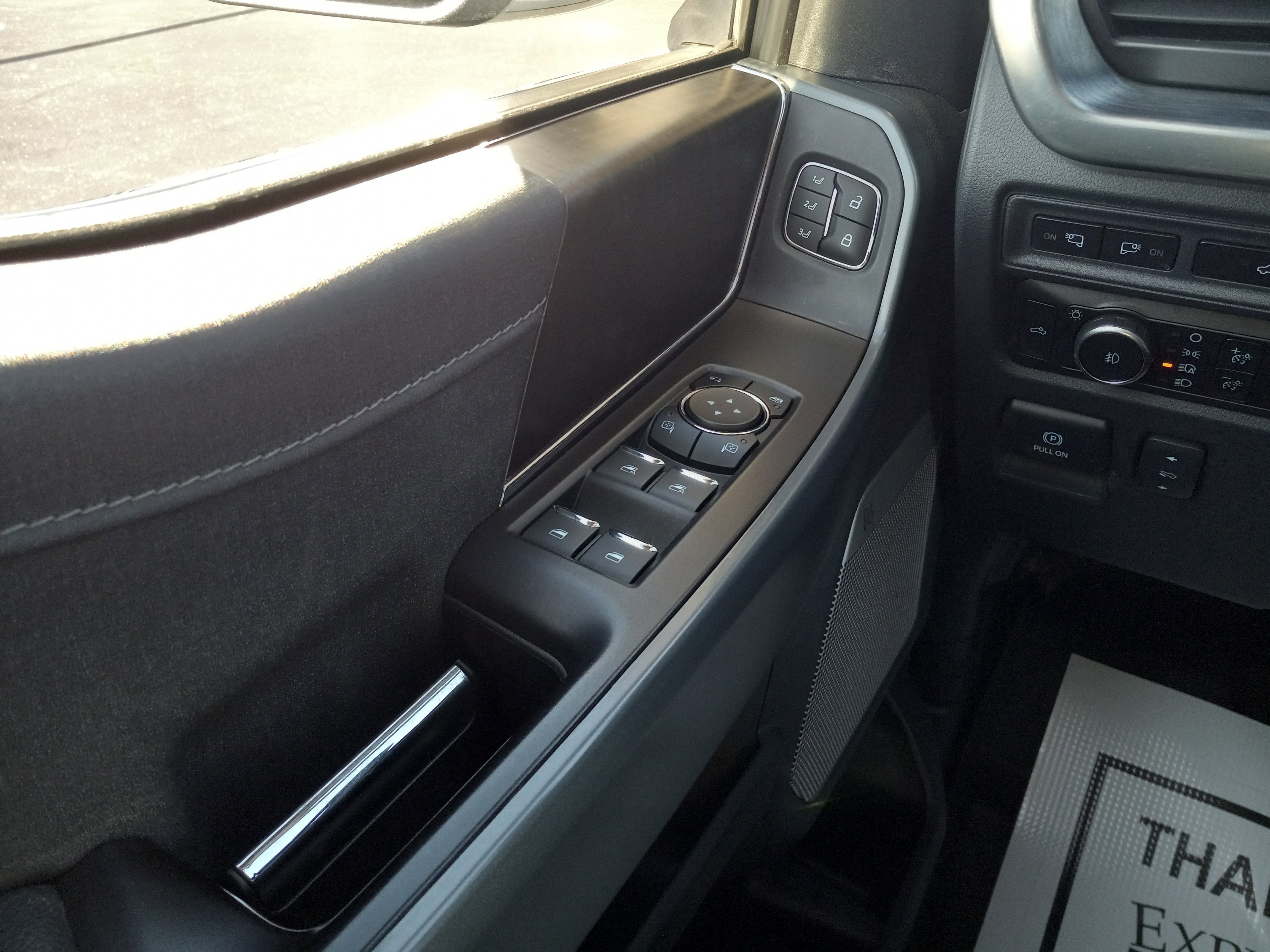 2023 Ford F-150 LARIAT 4WD SuperCrew 5.5' Box