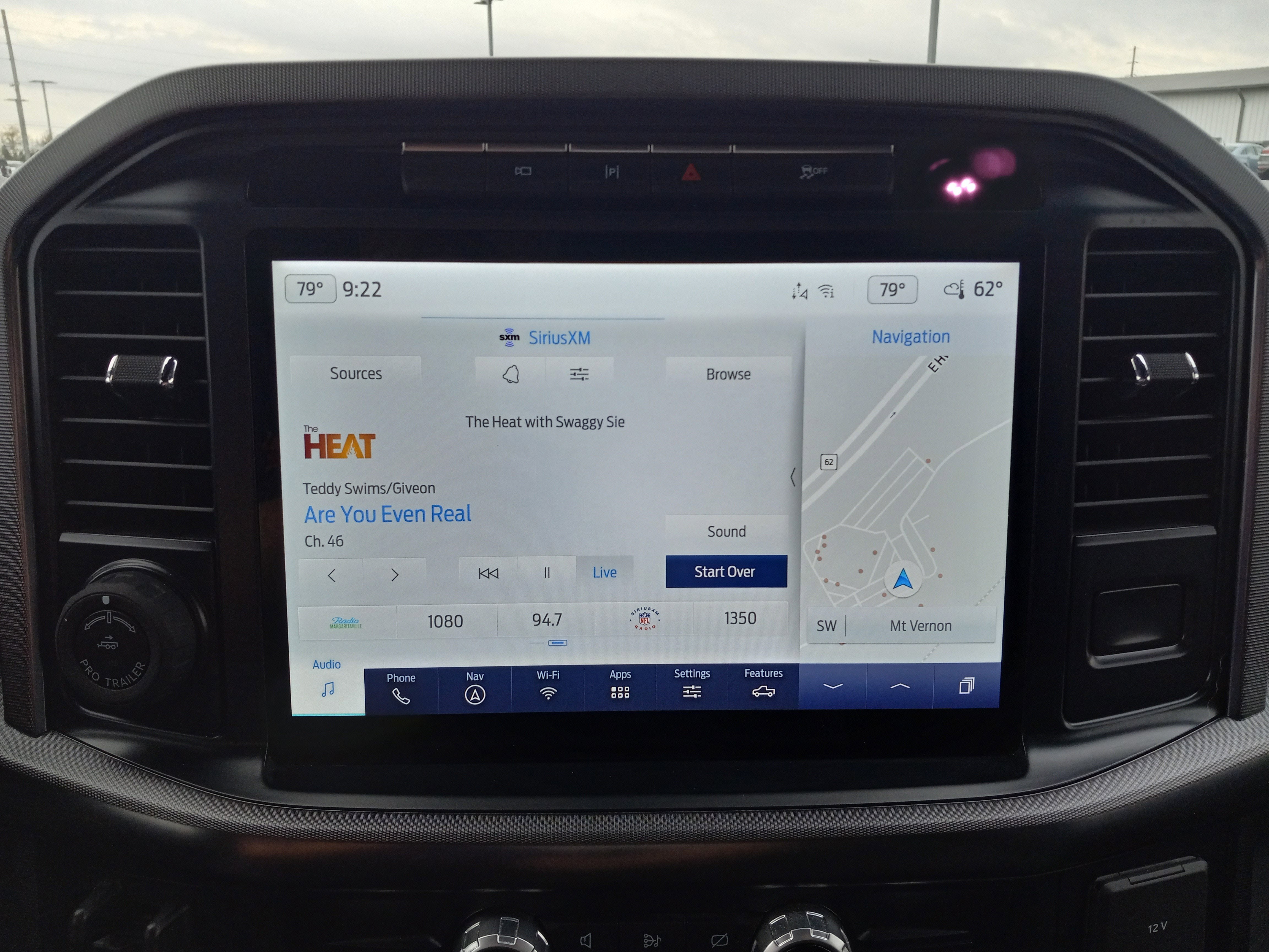 2022 Ford F-150 Platinum 4WD SuperCrew 5.5' Box