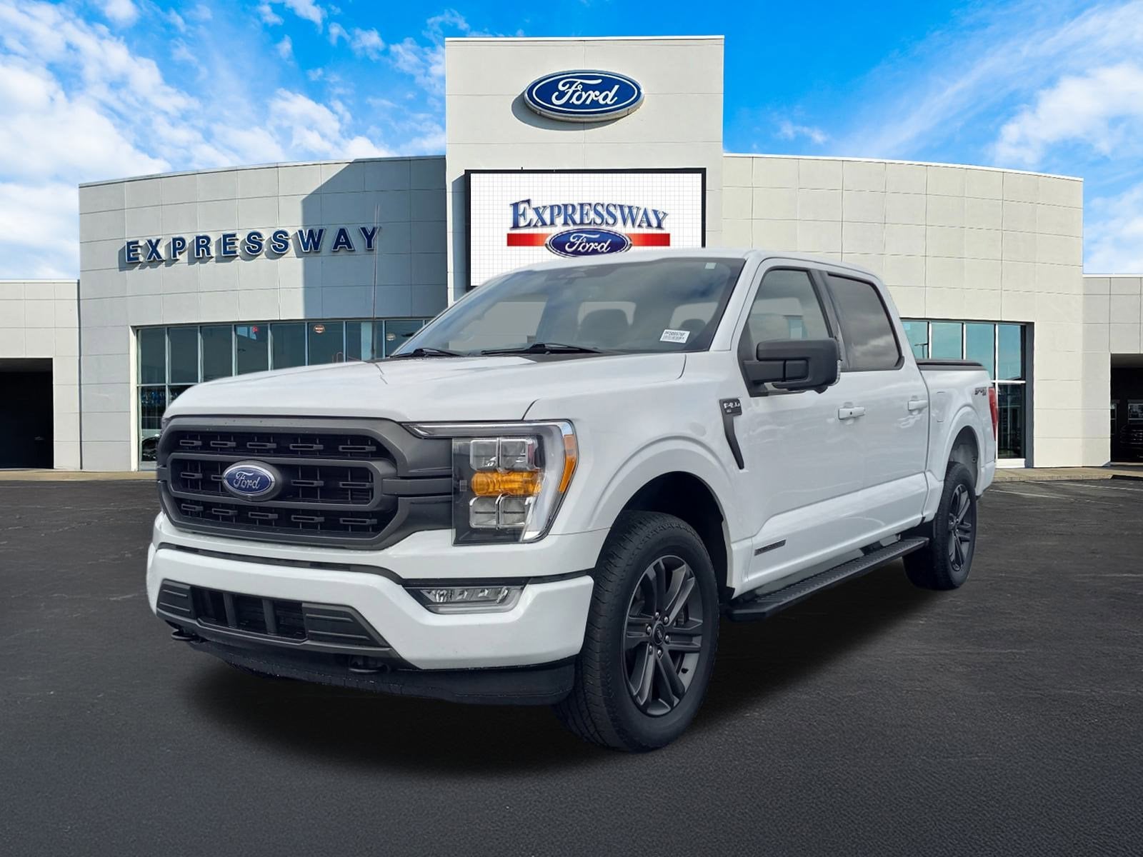 2023 Ford F-150 XLT 4WD SuperCrew 5.5' Box