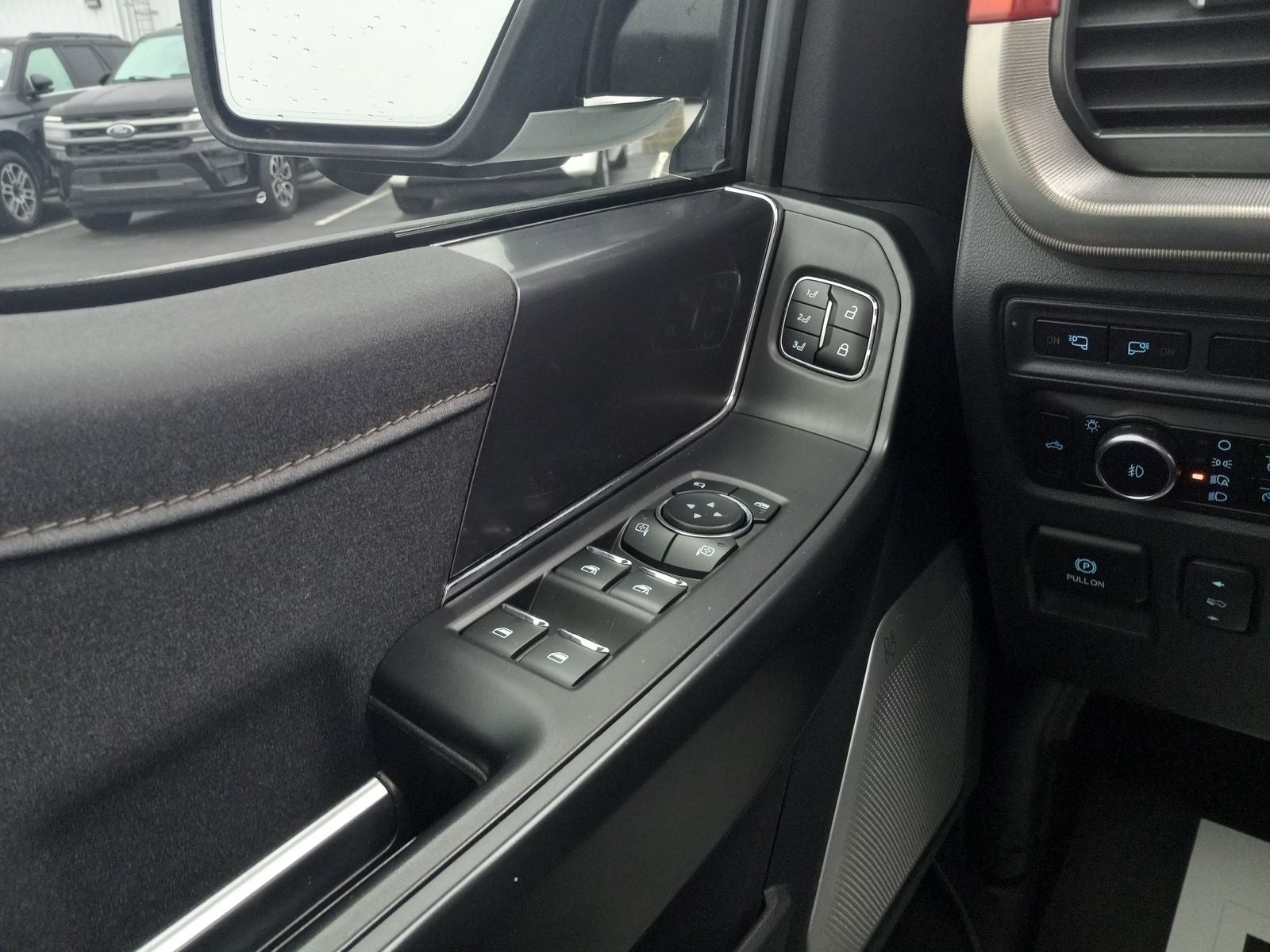 2023 Ford F-150 Raptor 4WD SuperCrew 5.5' Box