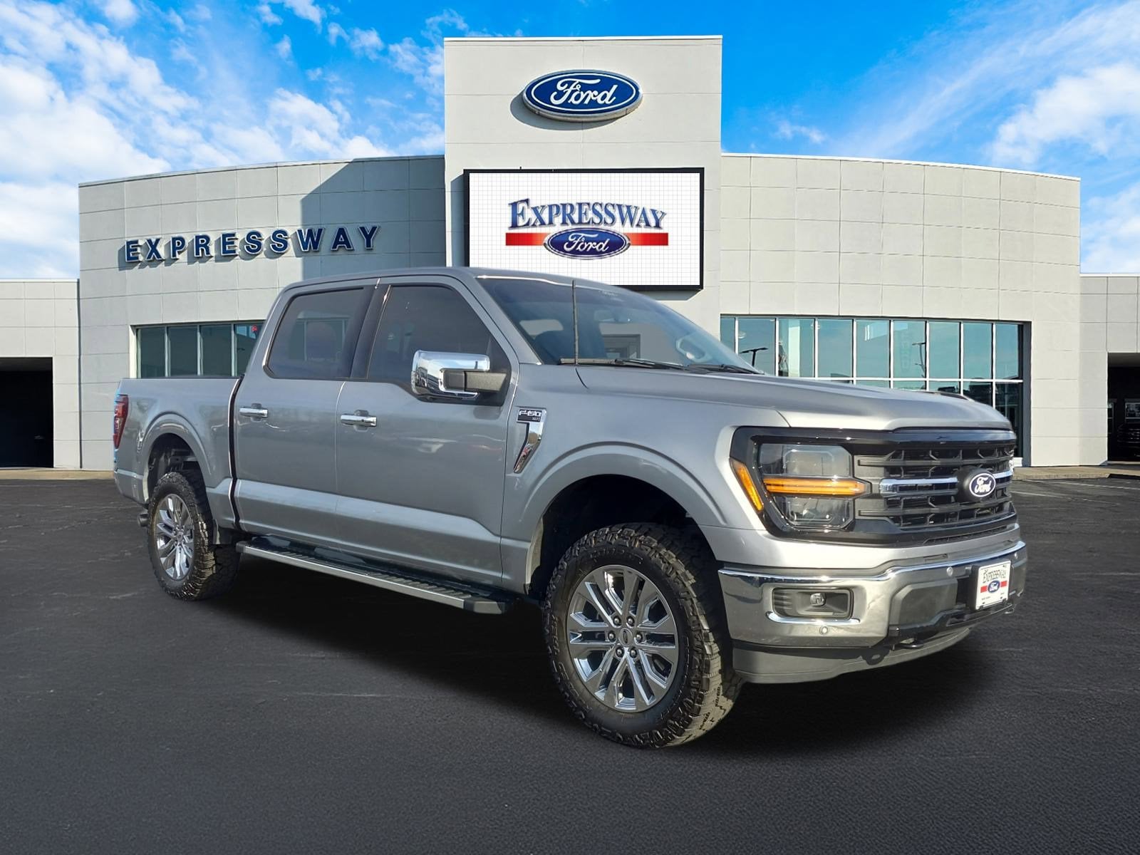 2024 Ford F-150 XLT 4WD SuperCrew 5.5' Box