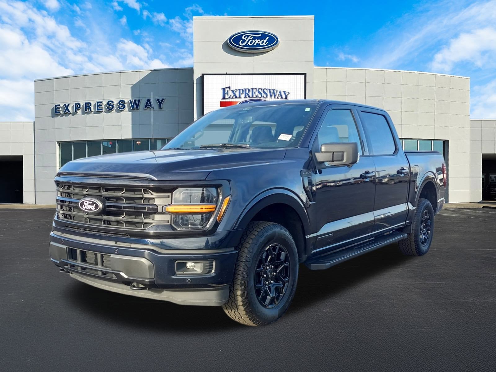 2024 Ford F-150 XLT 4WD SuperCrew 5.5' Box