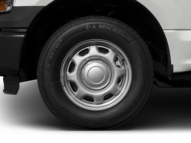 2016 Ford F-150 2WD Reg Cab 122.5" XL