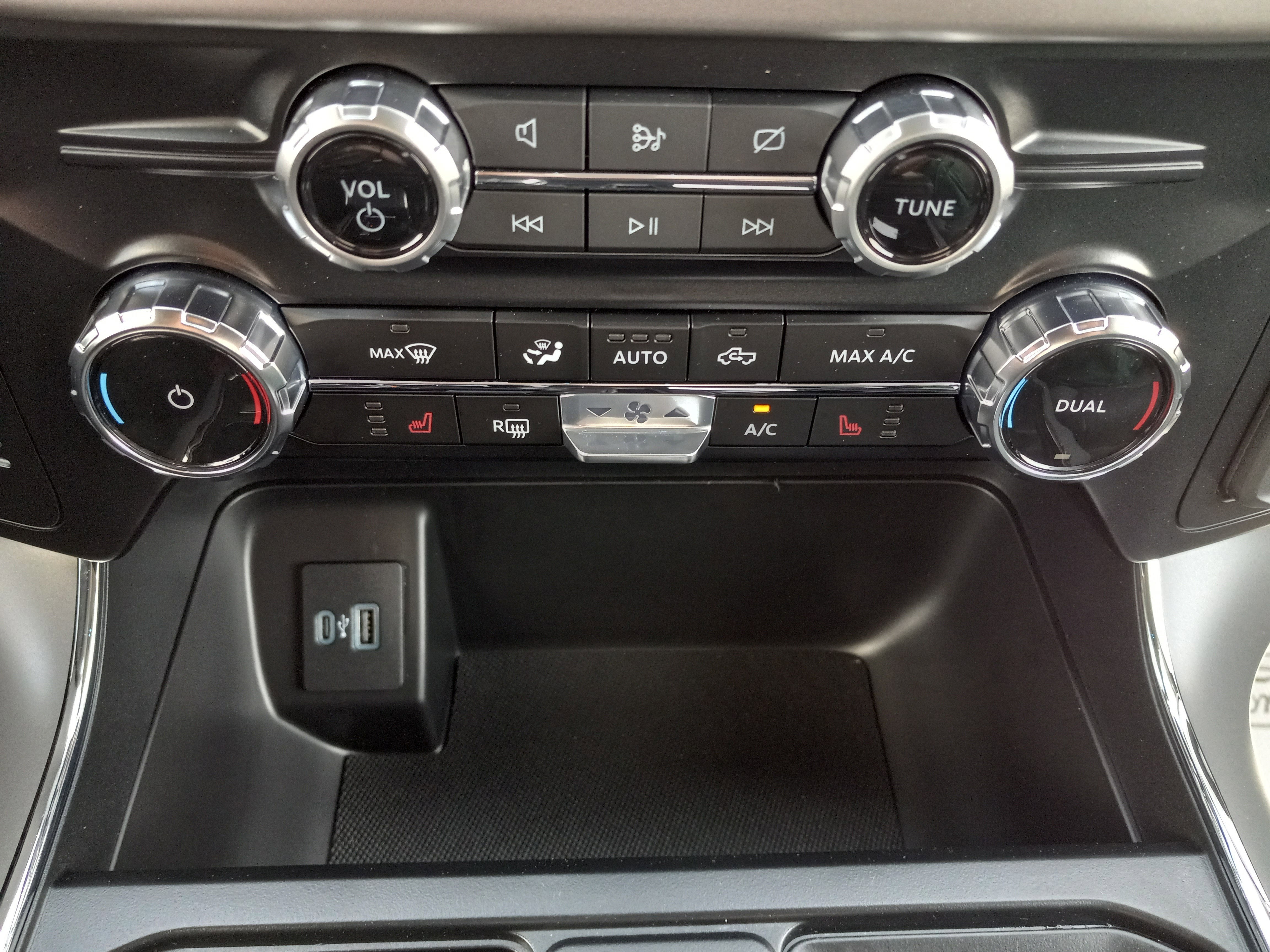 2024 Ford F-150 Lightning XLT 4WD SuperCrew 5.5' Box