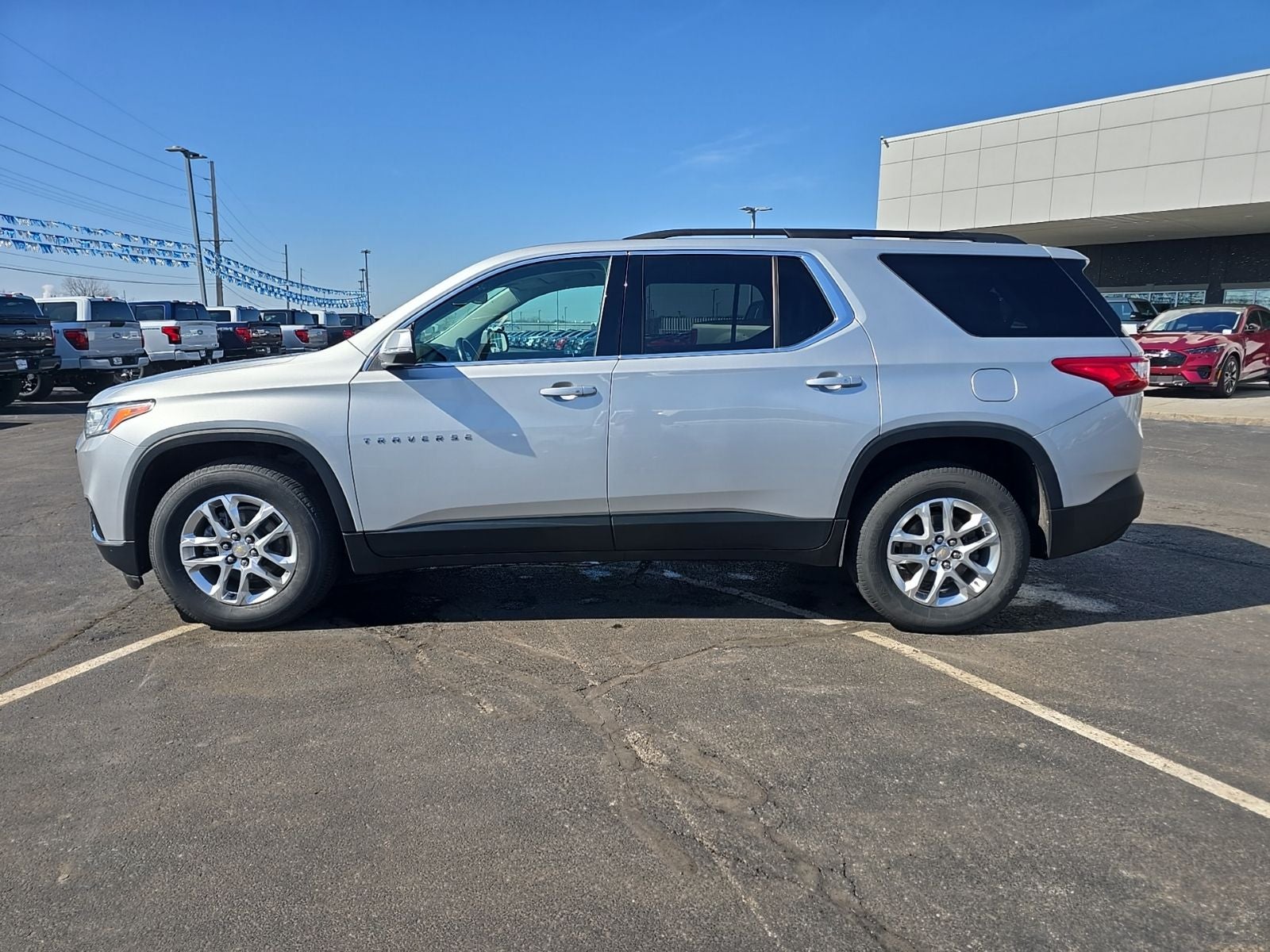 2021 Chevrolet Traverse LT Leather