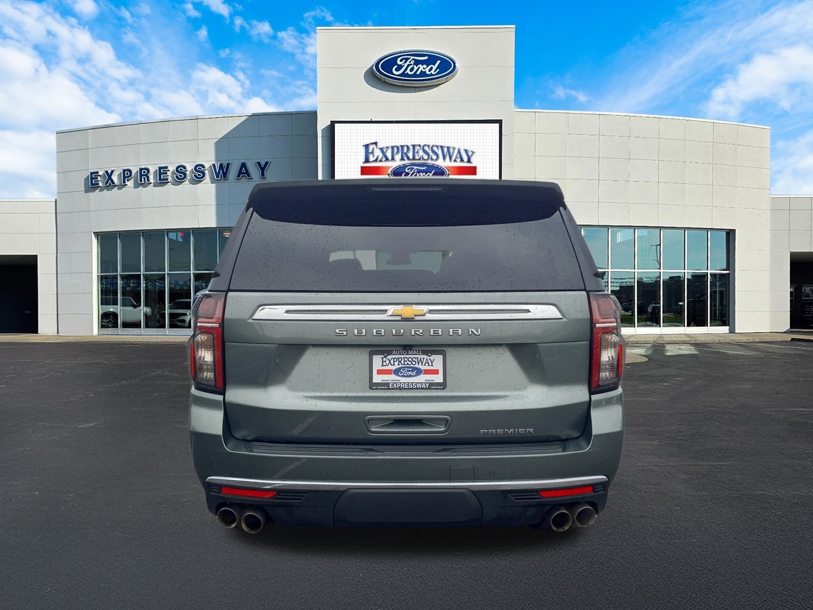 2023 Chevrolet Suburban Premier