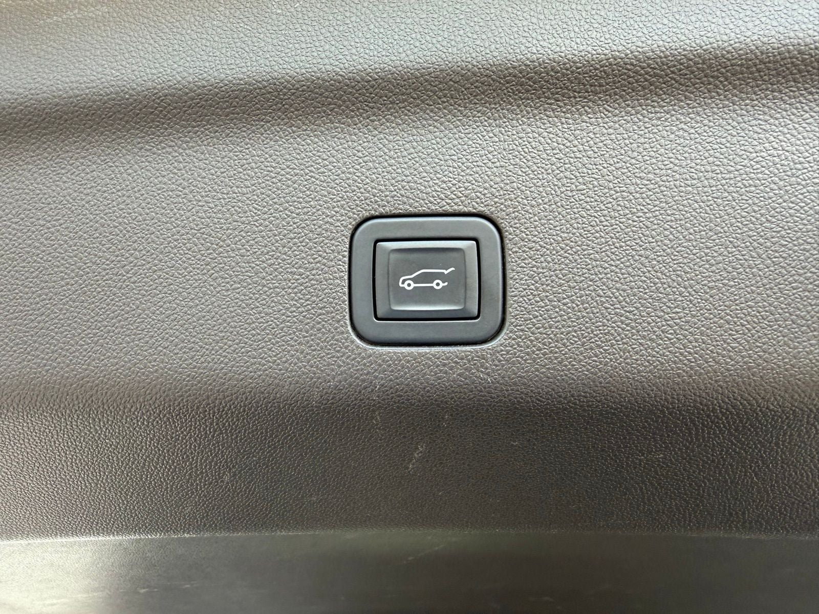 2025 Cadillac Escalade ESV Premium