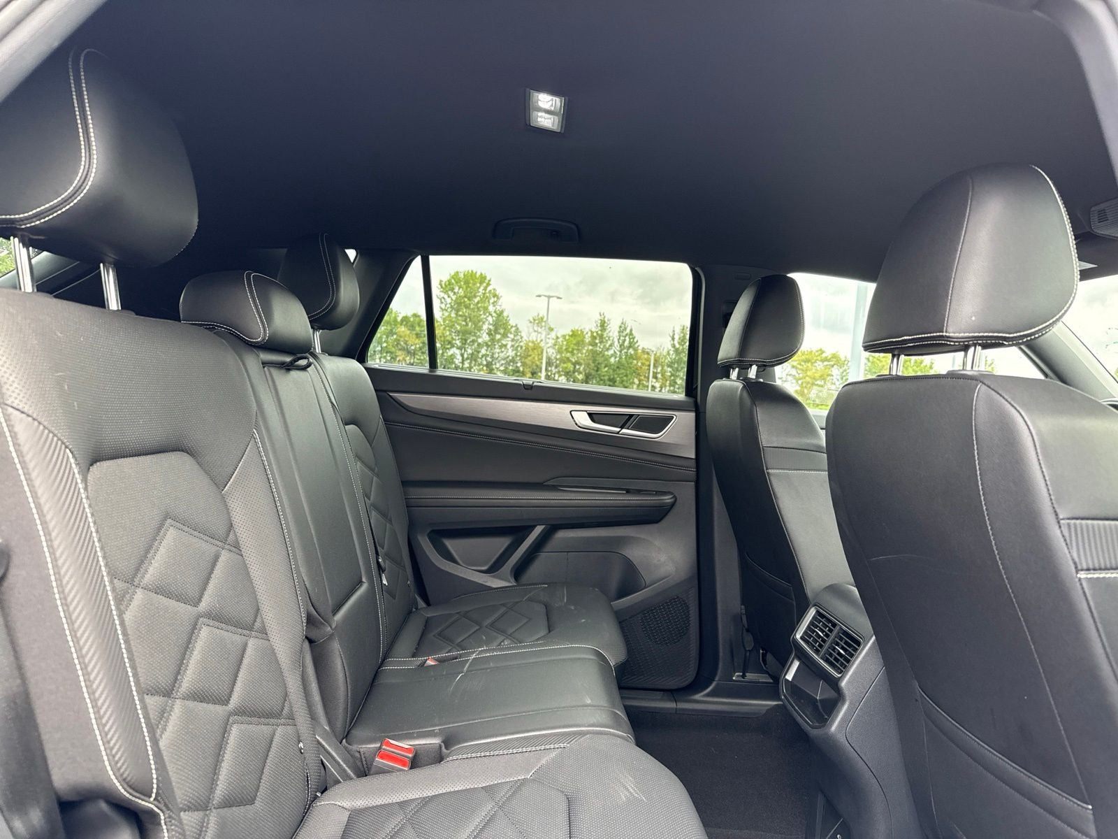 2025 Volkswagen Atlas Cross Sport 2.0T SE w/Technology