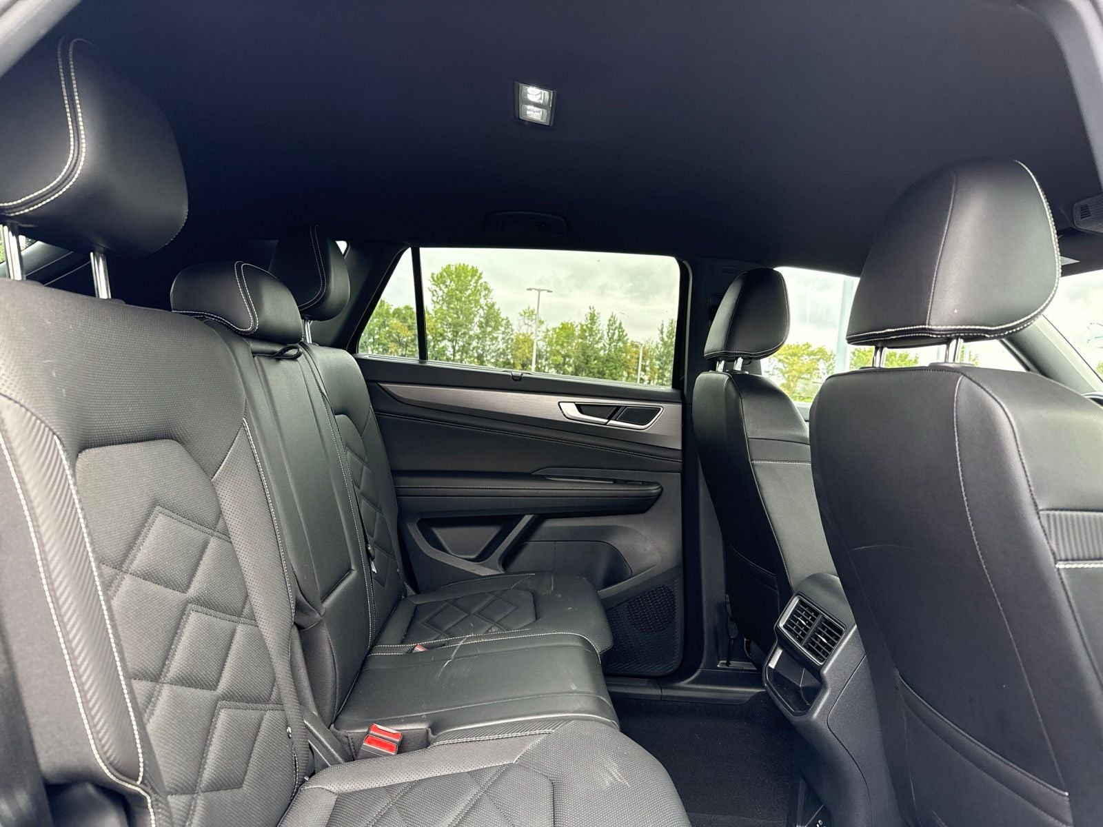 2025 Volkswagen Atlas Cross Sport 2.0T SE w/Technology