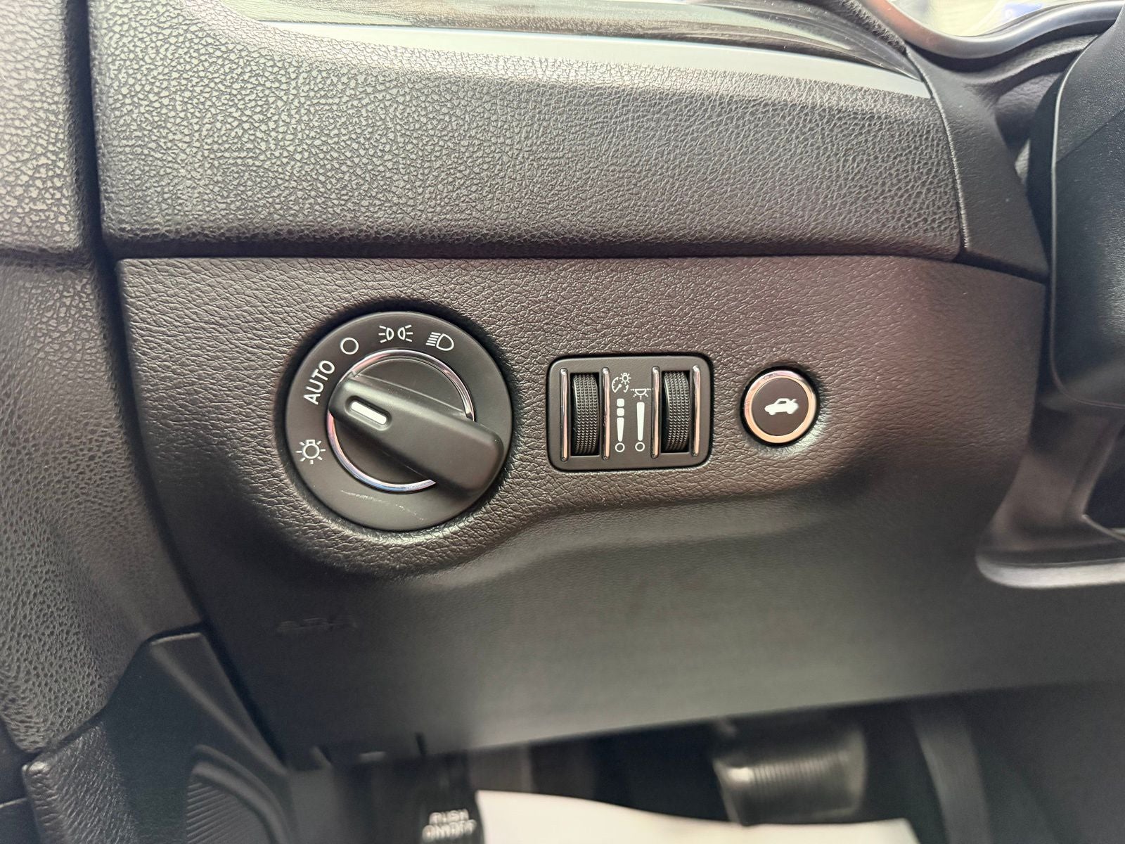 2018 Chrysler 300 Base