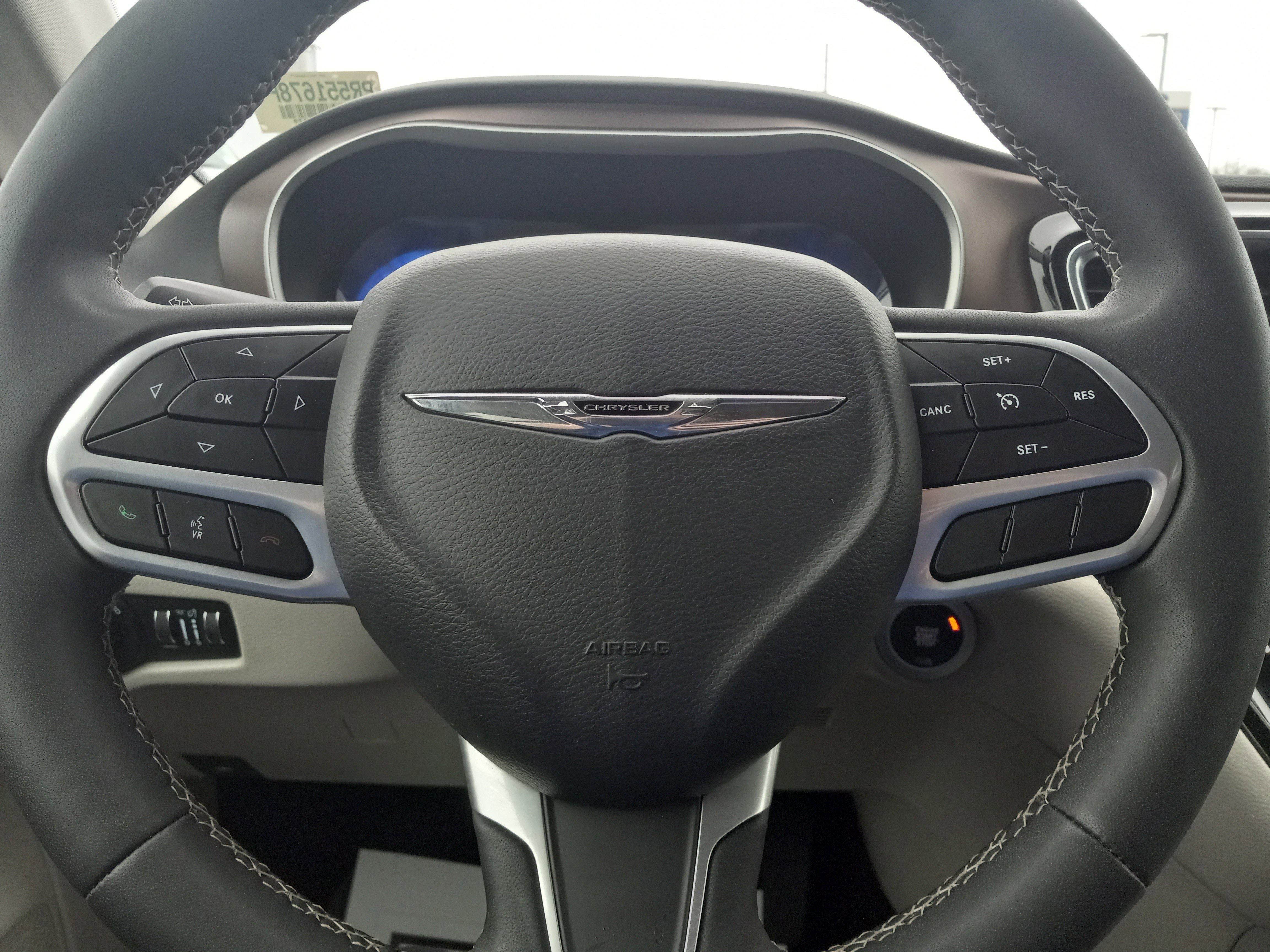 2023 Chrysler Voyager LX