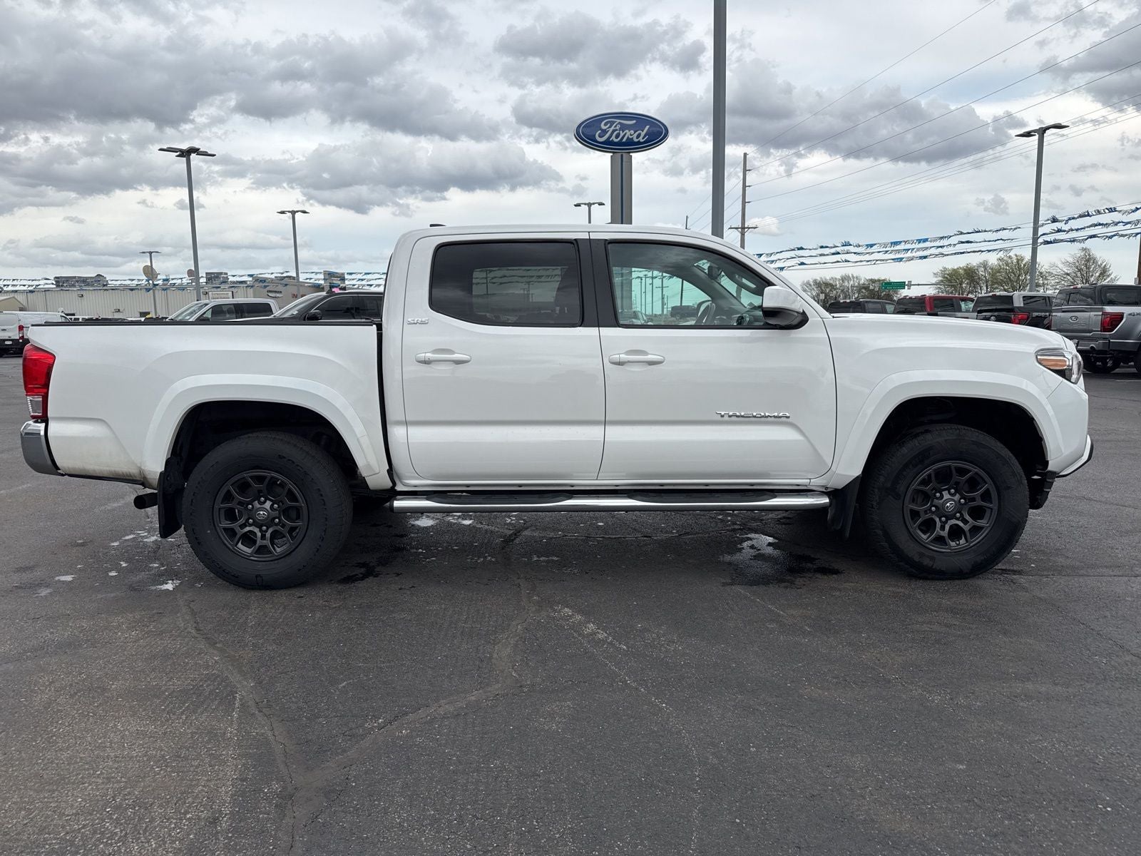2017 Toyota Tacoma Base
