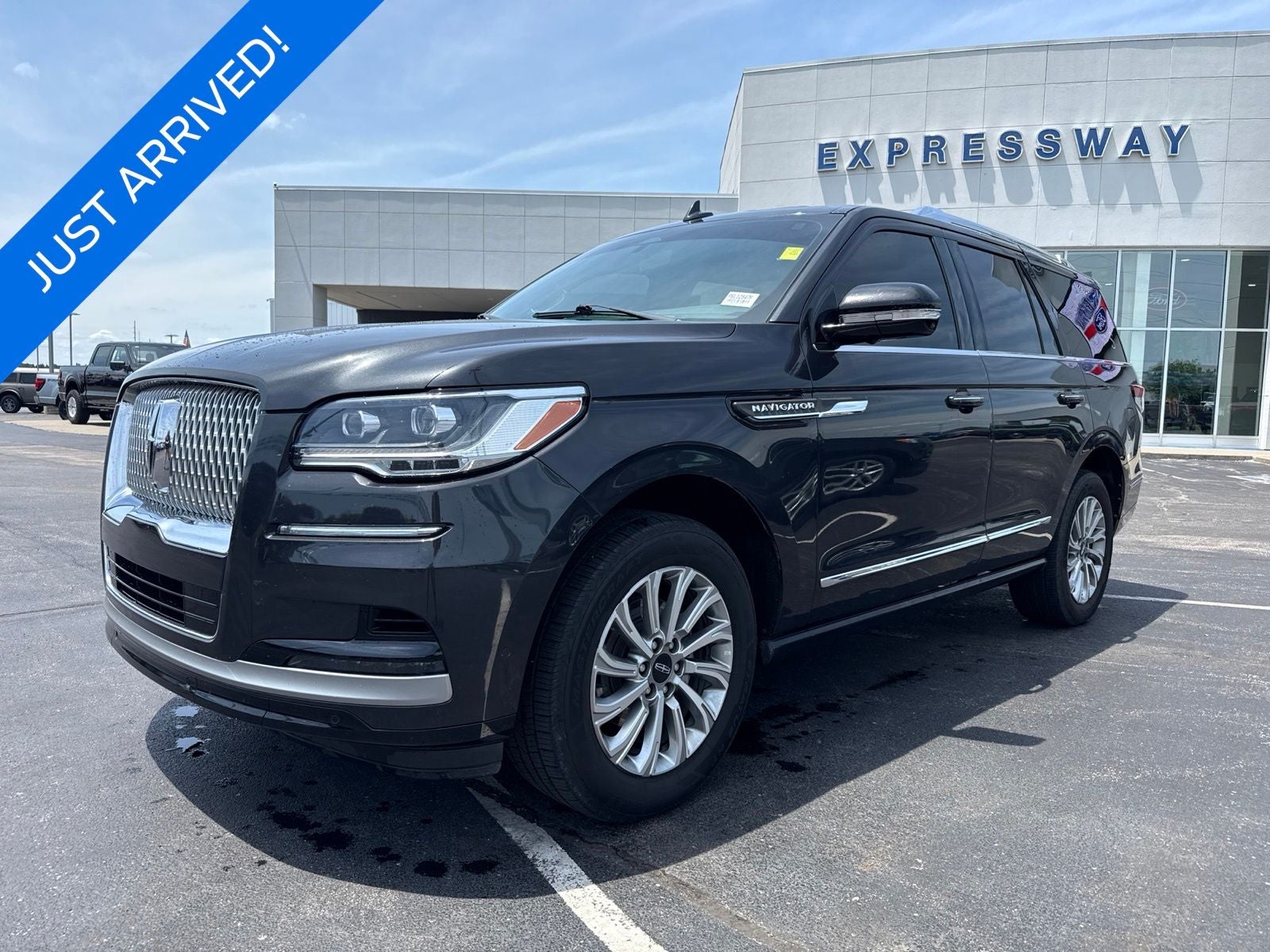 2023 Lincoln Navigator Standard