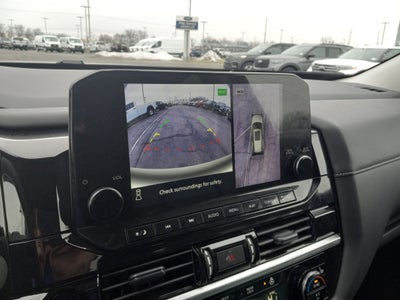 2025 Nissan Pathfinder SL