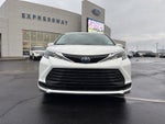 2025 Toyota Sienna LE