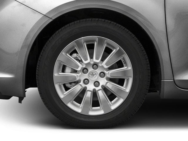 2017 Toyota Sienna XLE Premium 8 Passenger