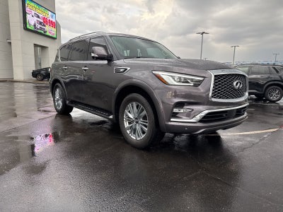 2023 INFINITI QX80 LUXE