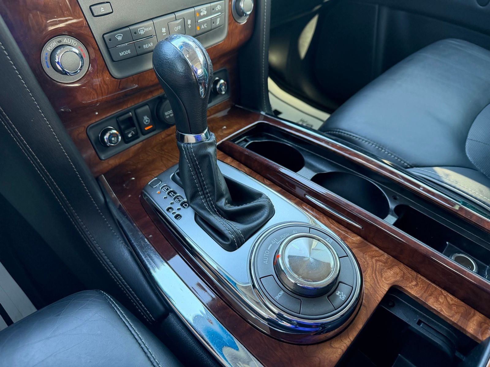 2017 INFINITI QX80 Base