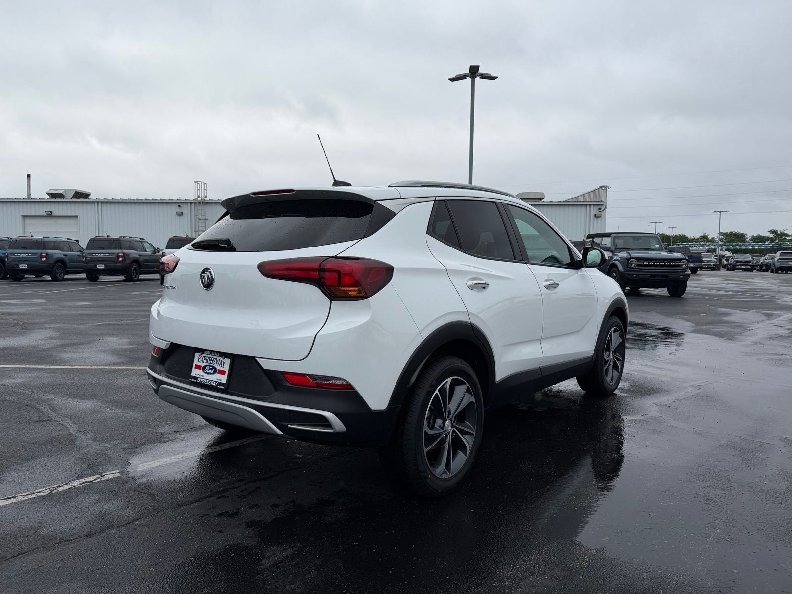 2022 Buick Encore GX Select