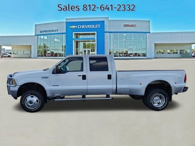 2006 Ford Super Duty F-350 DRW Lariat DRW