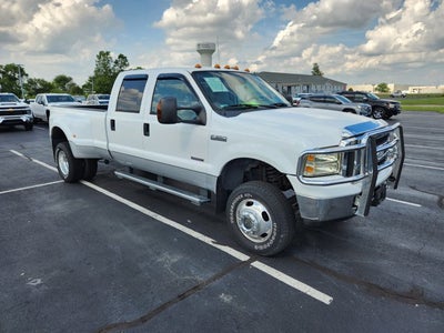 2006 Ford Super Duty F-350 DRW Lariat DRW