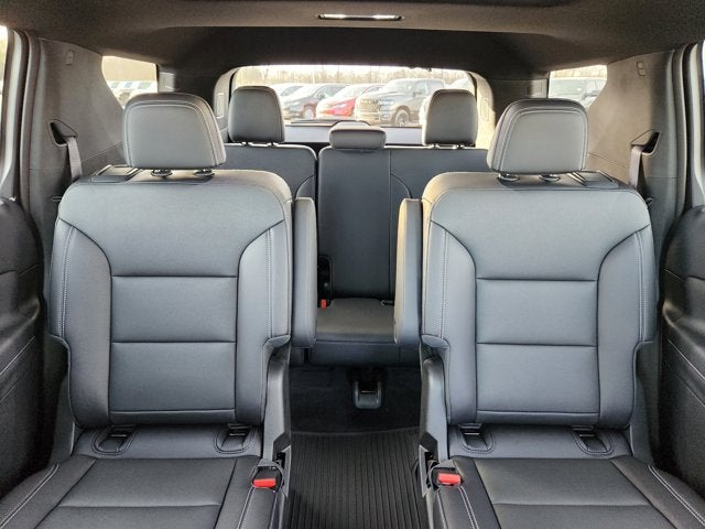 2025 Chevrolet Traverse AWD LT