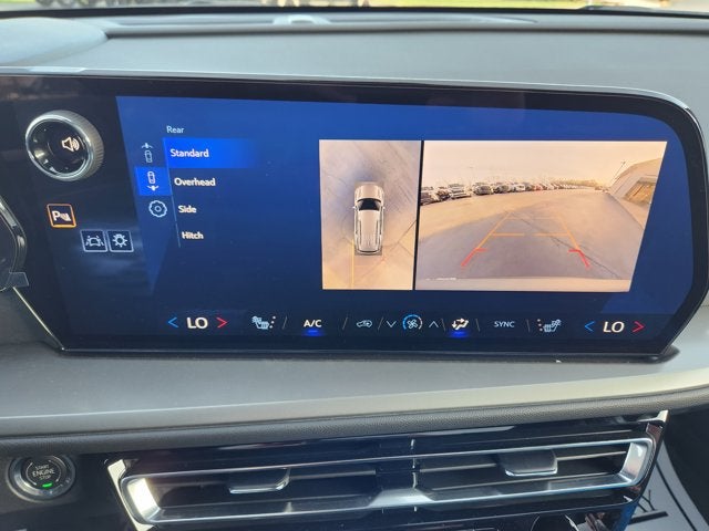 2025 Chevrolet Traverse AWD LT