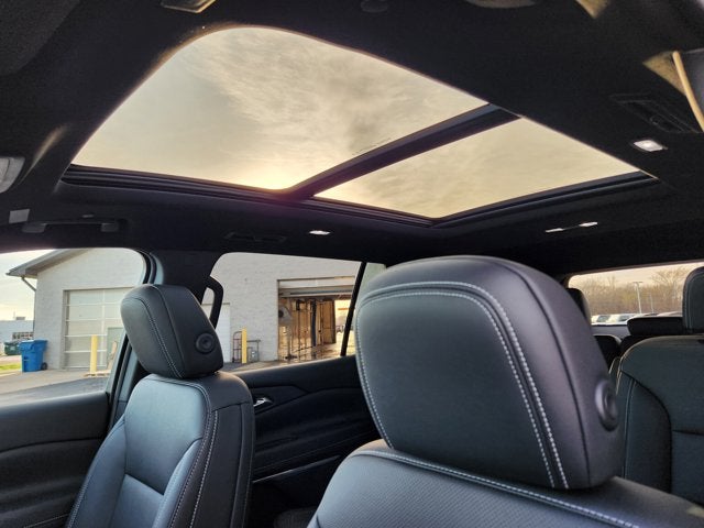 2025 Chevrolet Traverse AWD LT