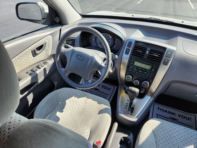 2005 Hyundai Tucson Base