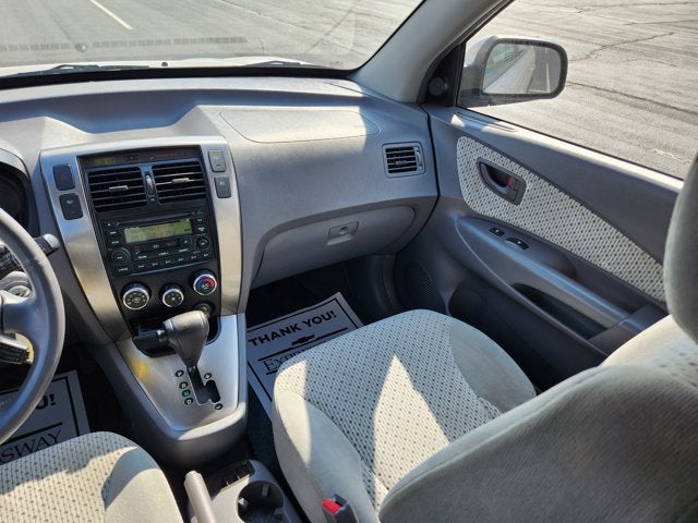 2005 Hyundai Tucson Base