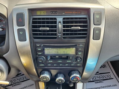 2005 Hyundai Tucson Base