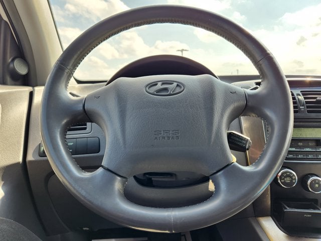 2005 Hyundai Tucson Base