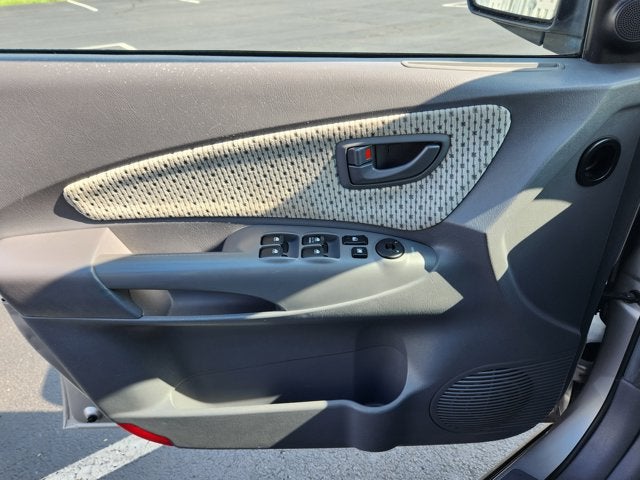 2005 Hyundai Tucson Base