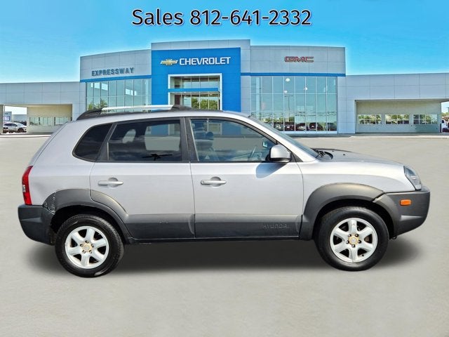 2005 Hyundai Tucson Base