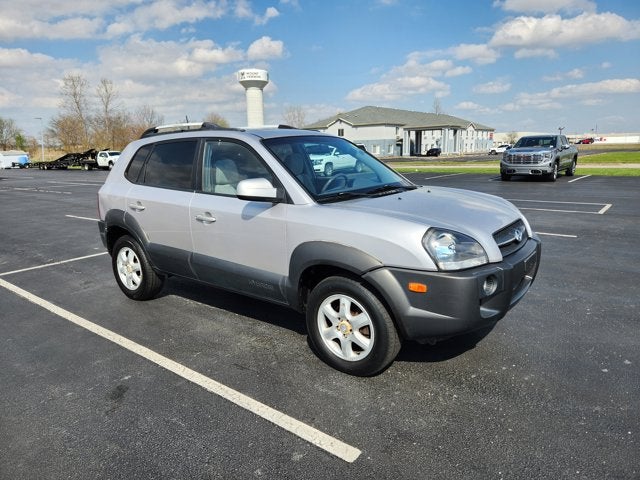 2005 Hyundai Tucson Base