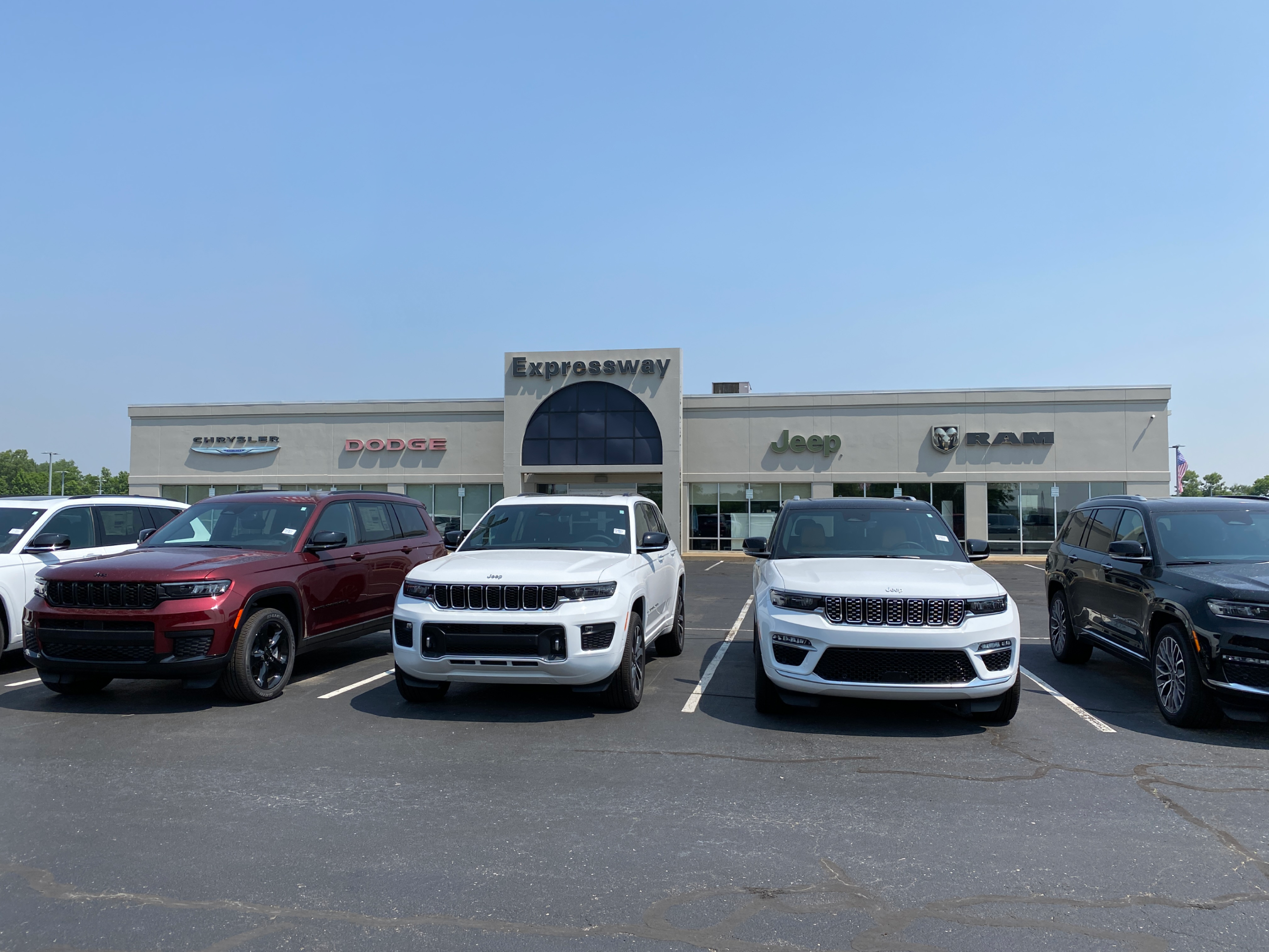 Expressway Jeep Chrysler Dodge Ram in Mount Vernon IN